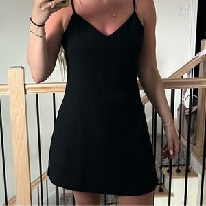 Elegant Black Mini Slip Dress with V-Neck and Spaghetti Straps